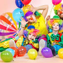 Childrens entertainer entertaining children.
